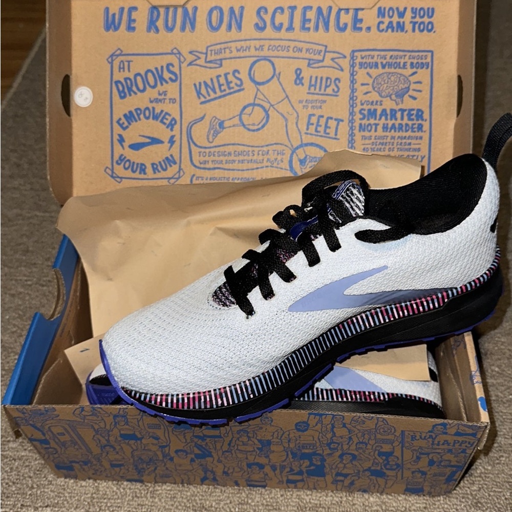 Brooks Revel 5